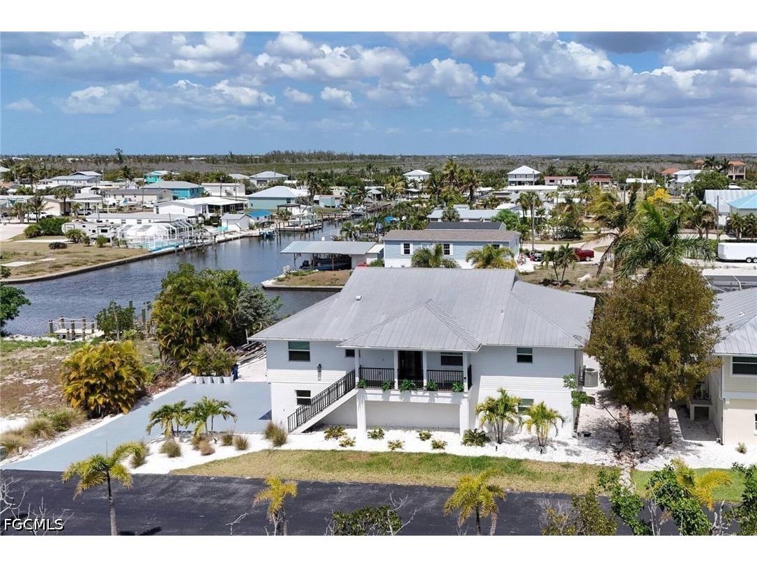 2932 Buttonwood Key Court Saint James City FL 33956 2026015213 image3
