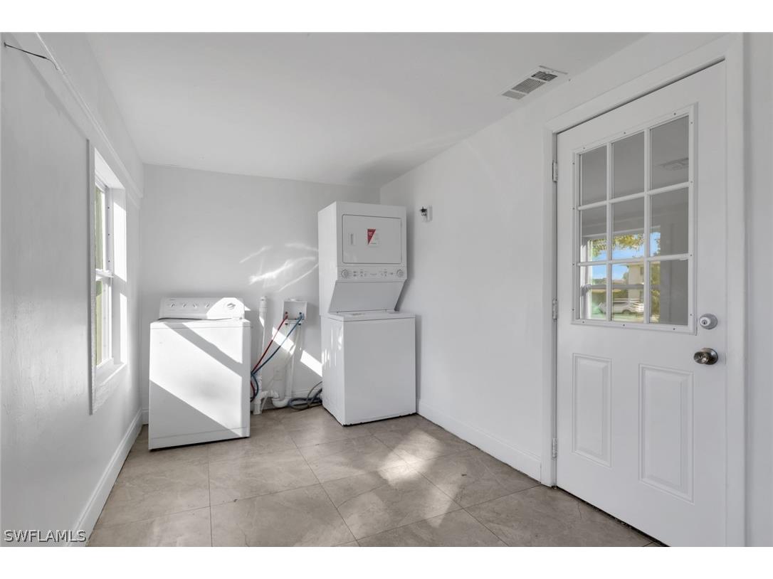 2933 Jackson Street Fort Myers FL 33901 226006871 image6