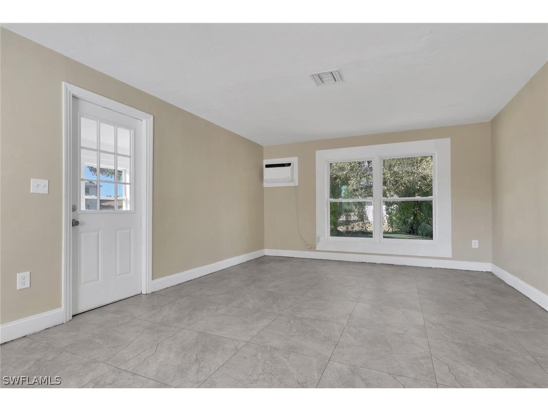 2933 Jackson Street Fort Myers FL 33901 226006871 image8