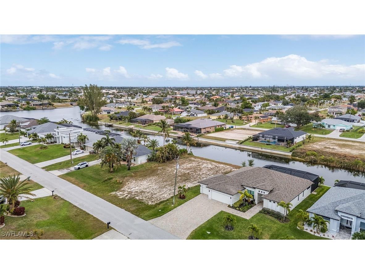2933 SW 11th Place Cape Coral FL 33914 225000679 image1