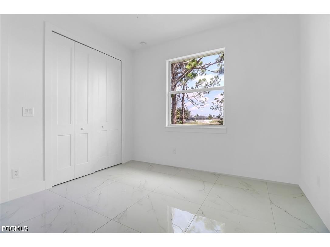 2933 Van Buren Parkway Cape Coral FL 33993 2026029367 image10