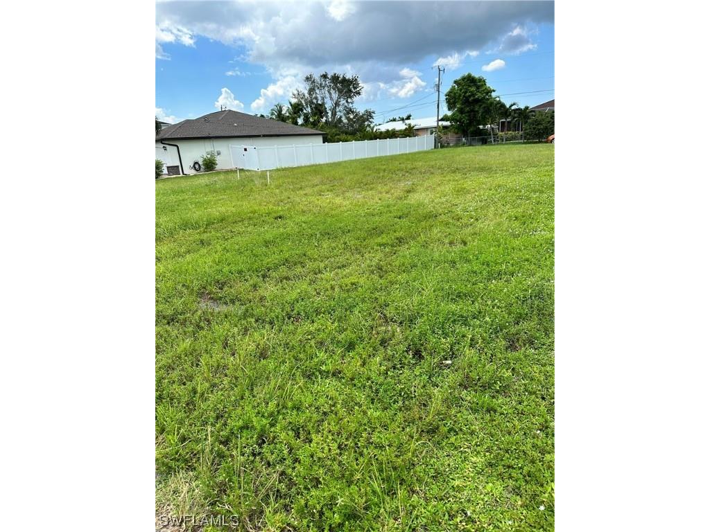 2934 SW 1st Place Cape Coral FL 33914 223066448 image1