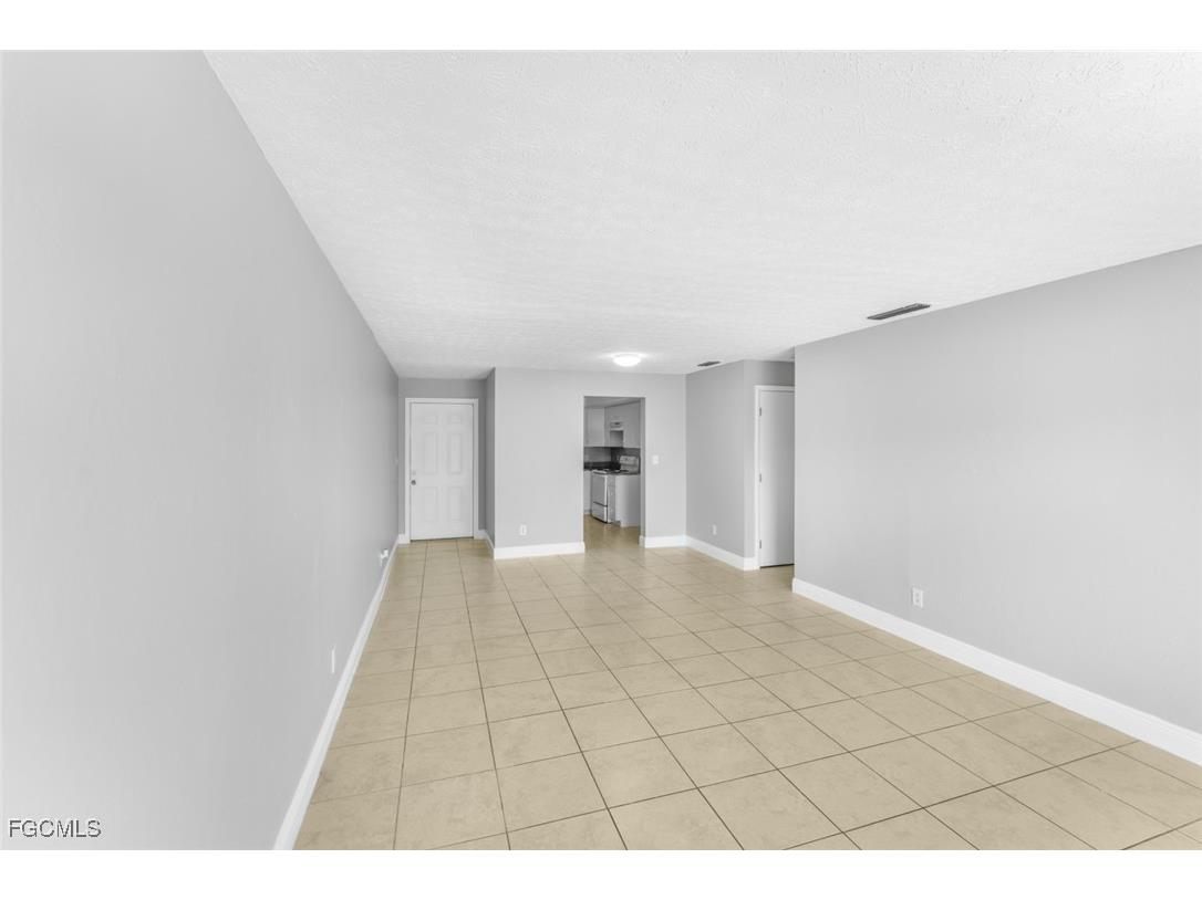 2935 SE 15th Place #2 Cape Coral FL 33904 2025025463 image4