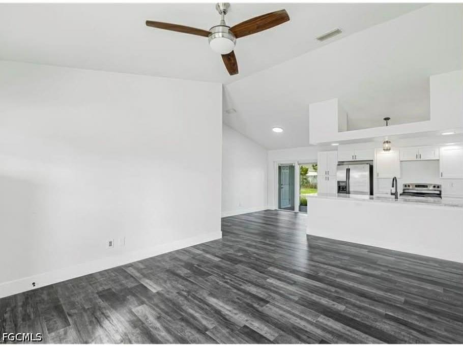 2935 SW 1st Place Cape Coral FL 33914 2025024472 image5