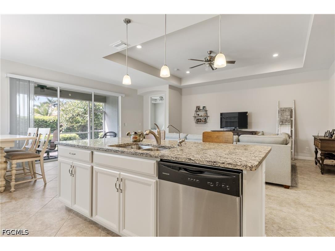 2935 Sunset Pointe Circle Cape Coral FL 33914 2026014127 image10