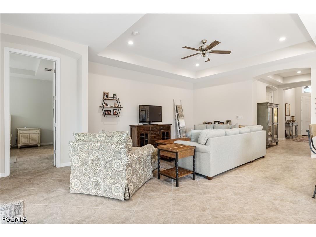 2935 Sunset Pointe Circle Cape Coral FL 33914 2026014127 image14