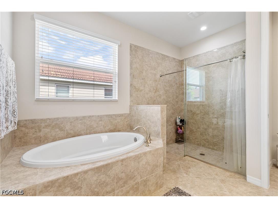 2935 Sunset Pointe Circle Cape Coral FL 33914 2026014127 image19