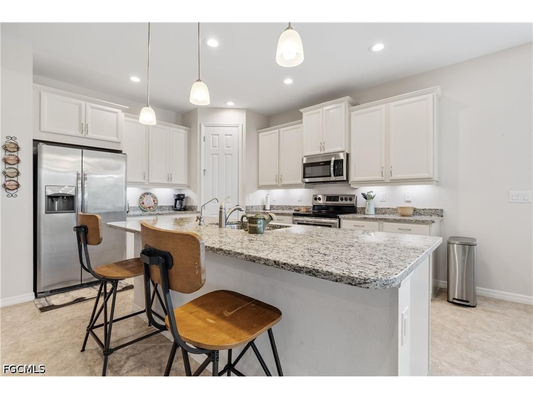 2935 Sunset Pointe Circle Cape Coral FL 33914 2026014127 image6