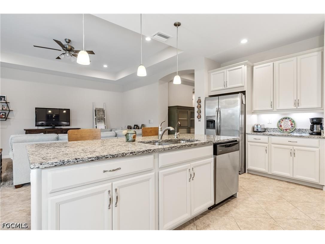 2935 Sunset Pointe Circle Cape Coral FL 33914 2026014127 image9