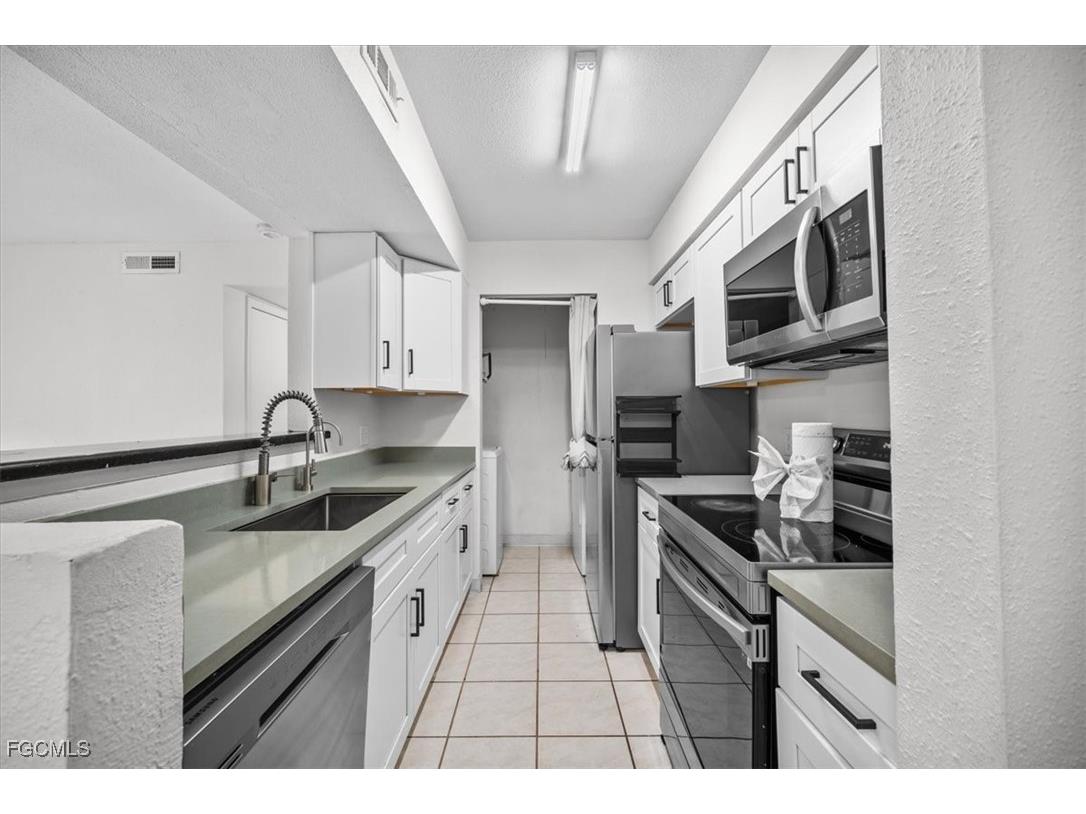 2935 Winkler Avenue #1103 Fort Myers FL 33916 2025009748 image3