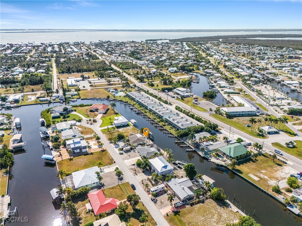 2937 Bracci Drive Saint James City FL 33956 2025022498 image1