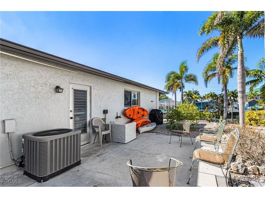 2937 Bracci Drive Saint James City FL 33956 2025022498 image12