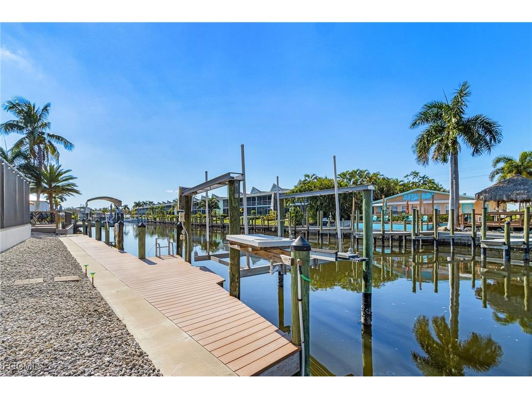 2937 Bracci Drive Saint James City FL 33956 2025022498 image13