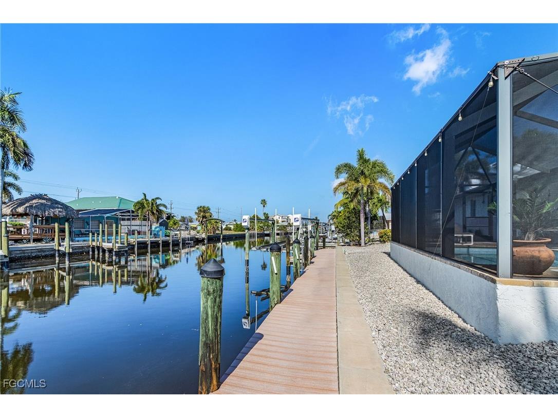 2937 Bracci Drive Saint James City FL 33956 2025022498 image14