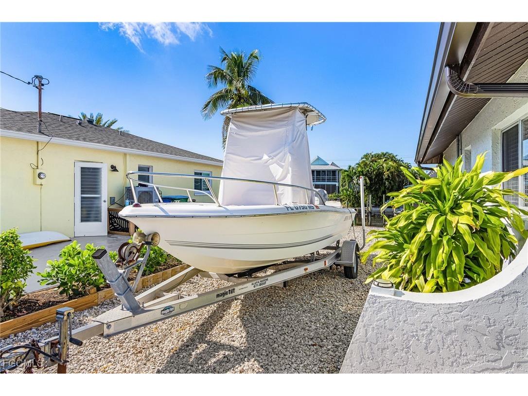 2937 Bracci Drive Saint James City FL 33956 2025022498 image15