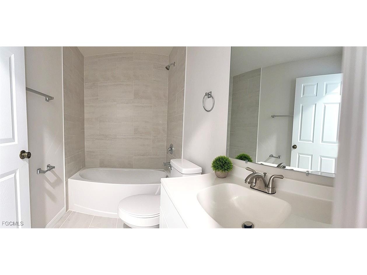 2938/3000 Santa Barbara Boulevard Cape Coral FL 33914 2025005576 image15