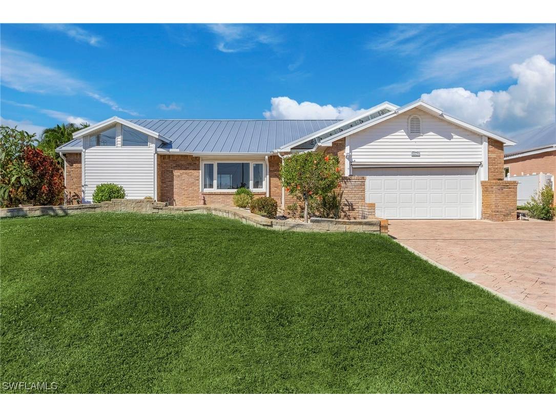 2940 Surfside Boulevard Cape Coral FL 33914 224023949 image1