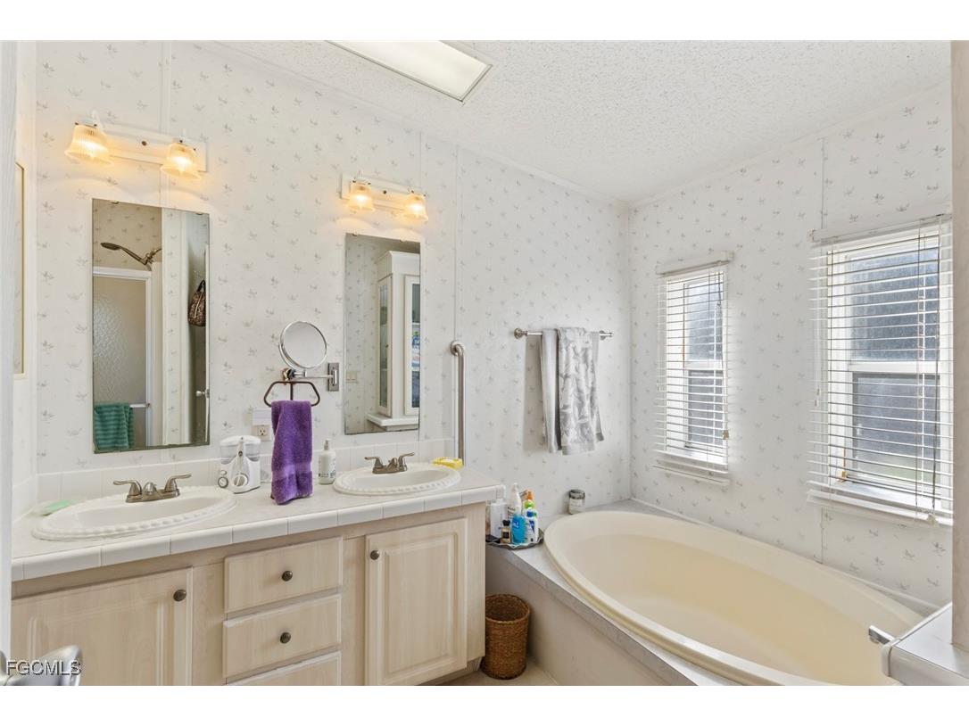 29414 Pine Villa Circle Punta Gorda FL 33982 2026003471 image11