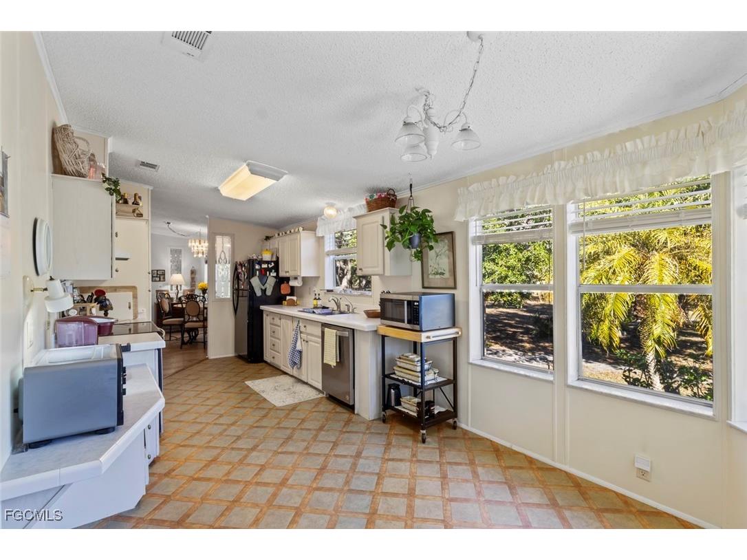 29414 Pine Villa Circle Punta Gorda FL 33982 2026003471 image19