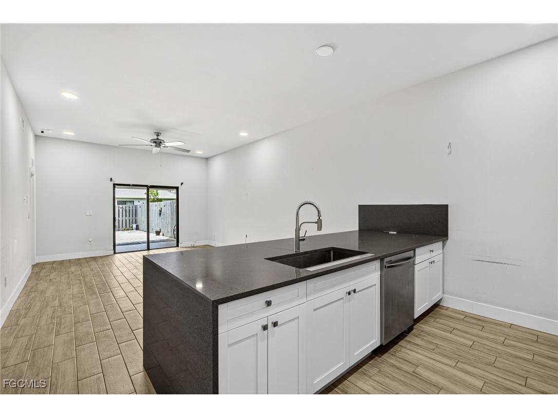 2942/2944 SW 7th Place Cape Coral FL 33914 2025008317 image10