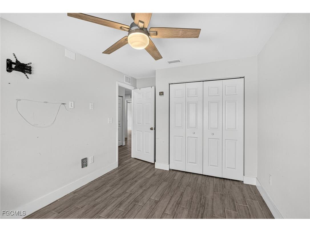 2942/2944 SW 7th Place Cape Coral FL 33914 2025008317 image17