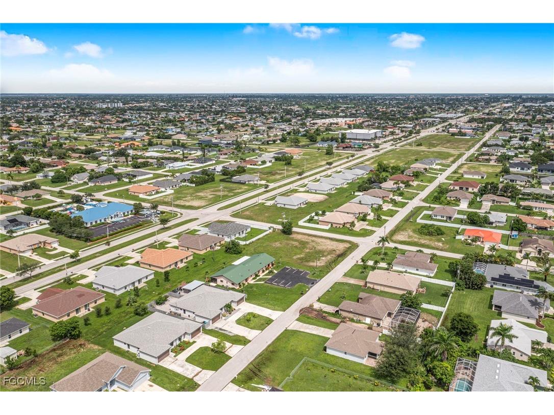 2942/2944 SW 7th Place Cape Coral FL 33914 2025008317 image5