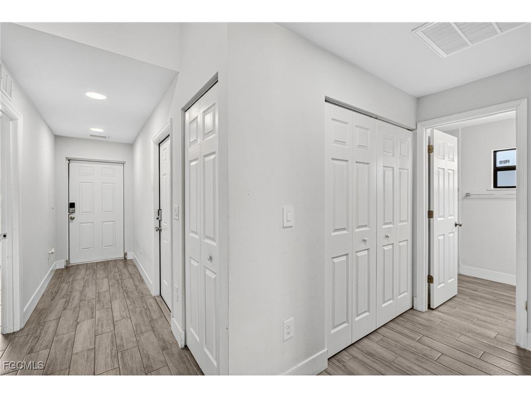 2942/2944 SW 7th Place Cape Coral FL 33914 2025008317 image6