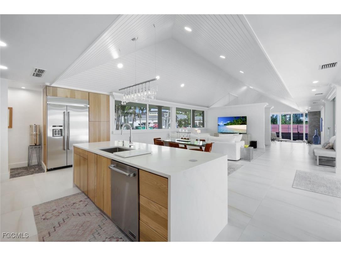 2943 Valencia Way Fort Myers FL 33901 2026004167 image11