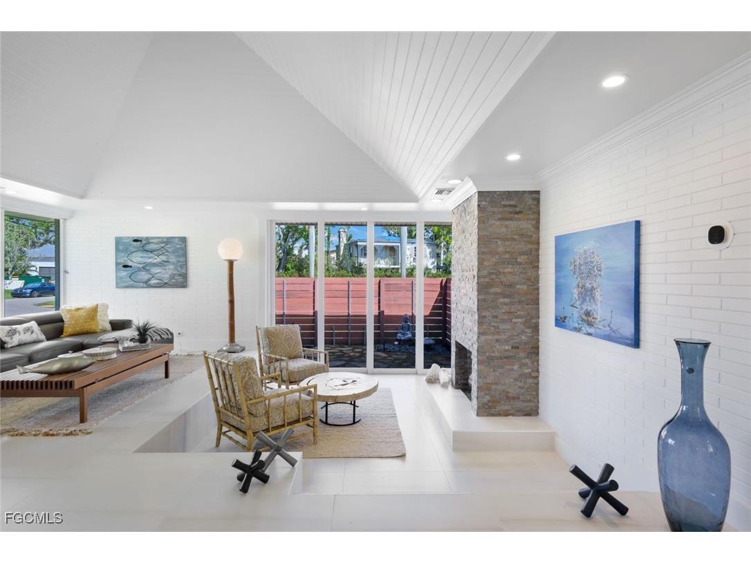 2943 Valencia Way Fort Myers FL 33901 2026004167 image19