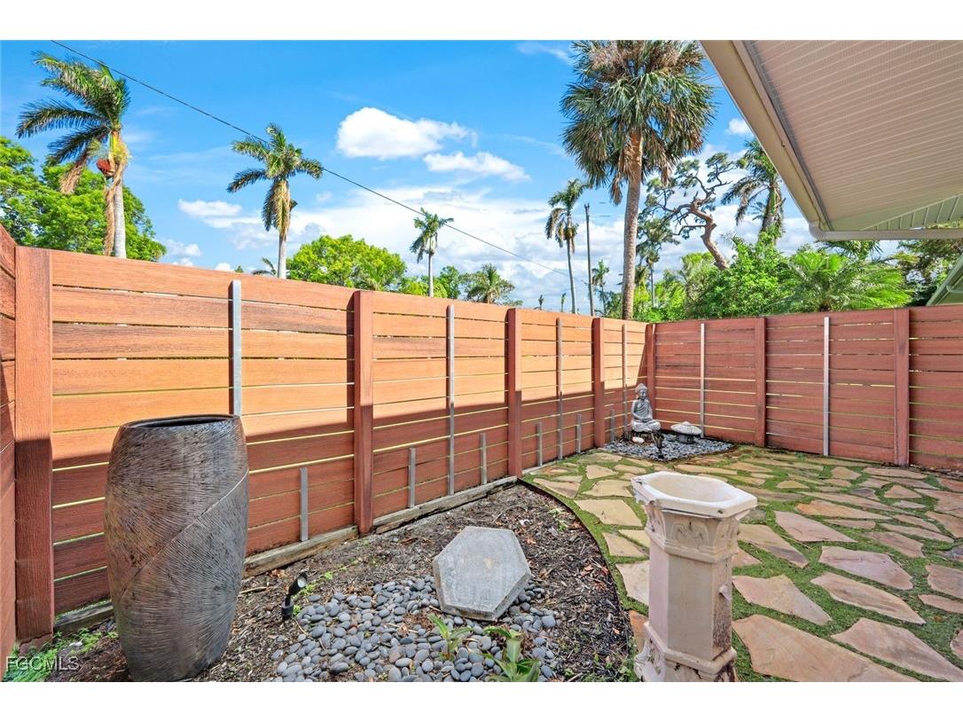 2943 Valencia Way Fort Myers FL 33901 2026004167 image20