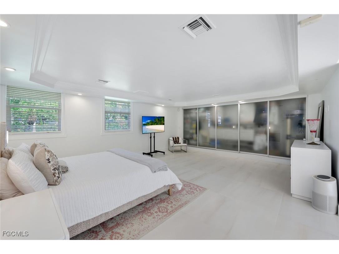 2943 Valencia Way Fort Myers FL 33901 2026004167 image22