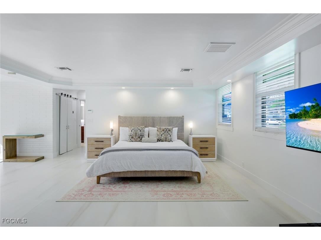 2943 Valencia Way Fort Myers FL 33901 2026004167 image23