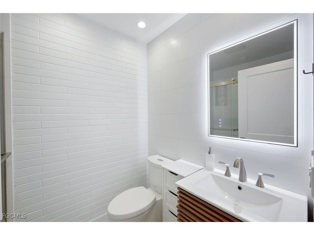 2943 Valencia Way Fort Myers FL 33901 2026004167 image27