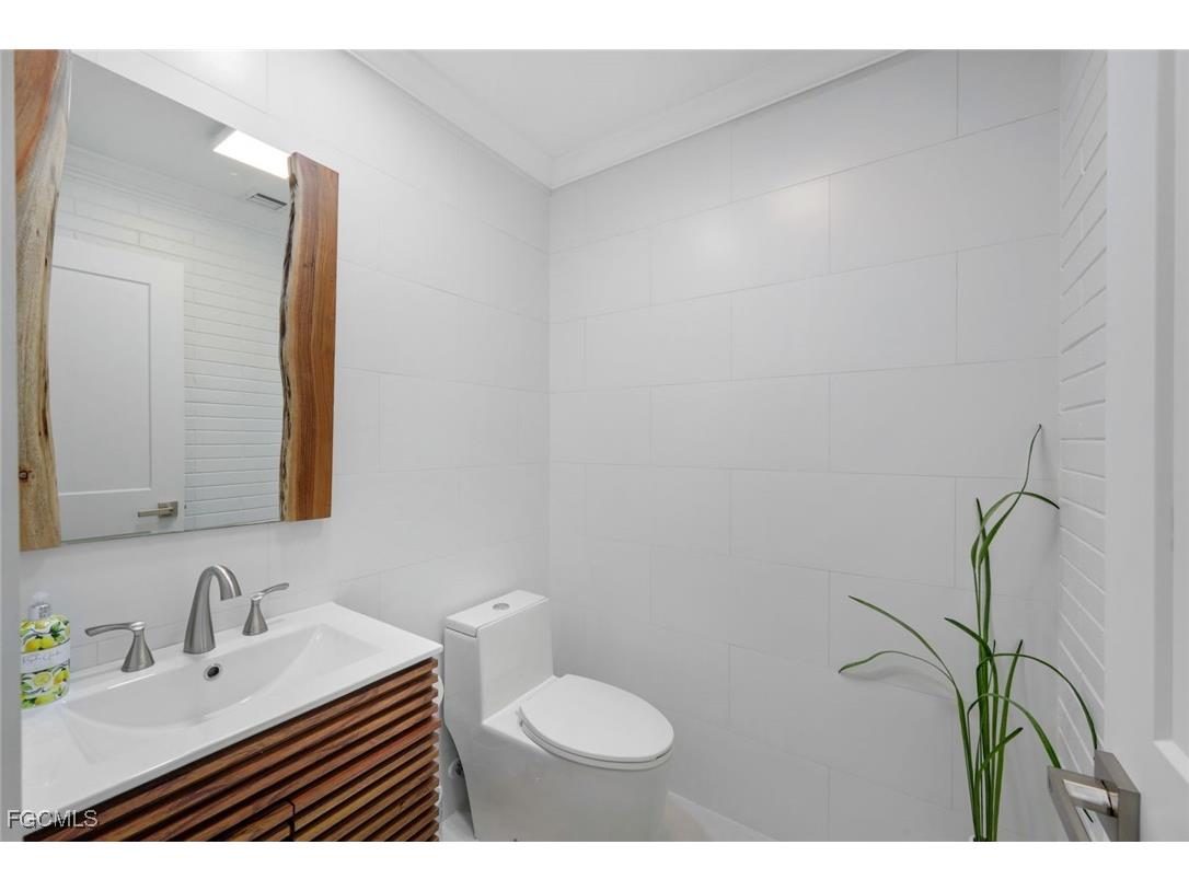 2943 Valencia Way Fort Myers FL 33901 2026004167 image28