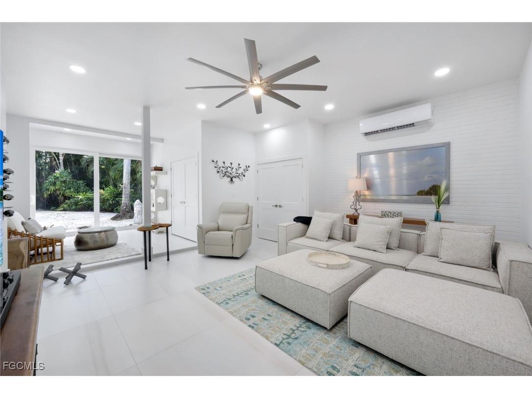 2943 Valencia Way Fort Myers FL 33901 2026004167 image29