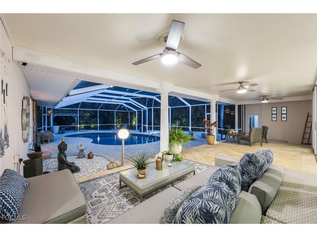 2943 Valencia Way Fort Myers FL 33901 2026004167 image3
