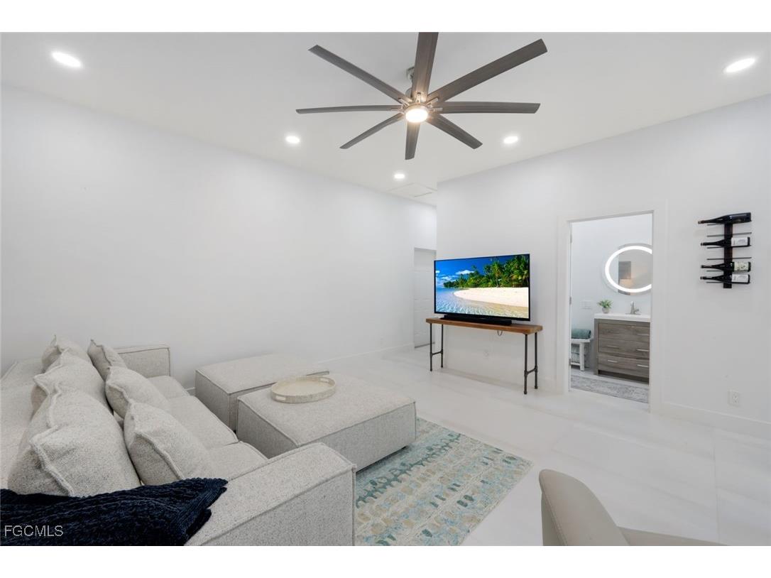 2943 Valencia Way Fort Myers FL 33901 2026004167 image30