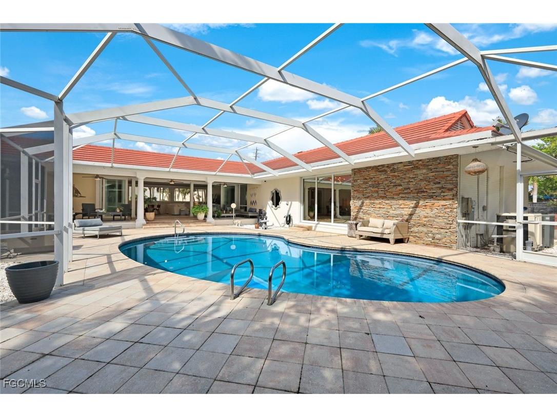 2943 Valencia Way Fort Myers FL 33901 2026004167 image38