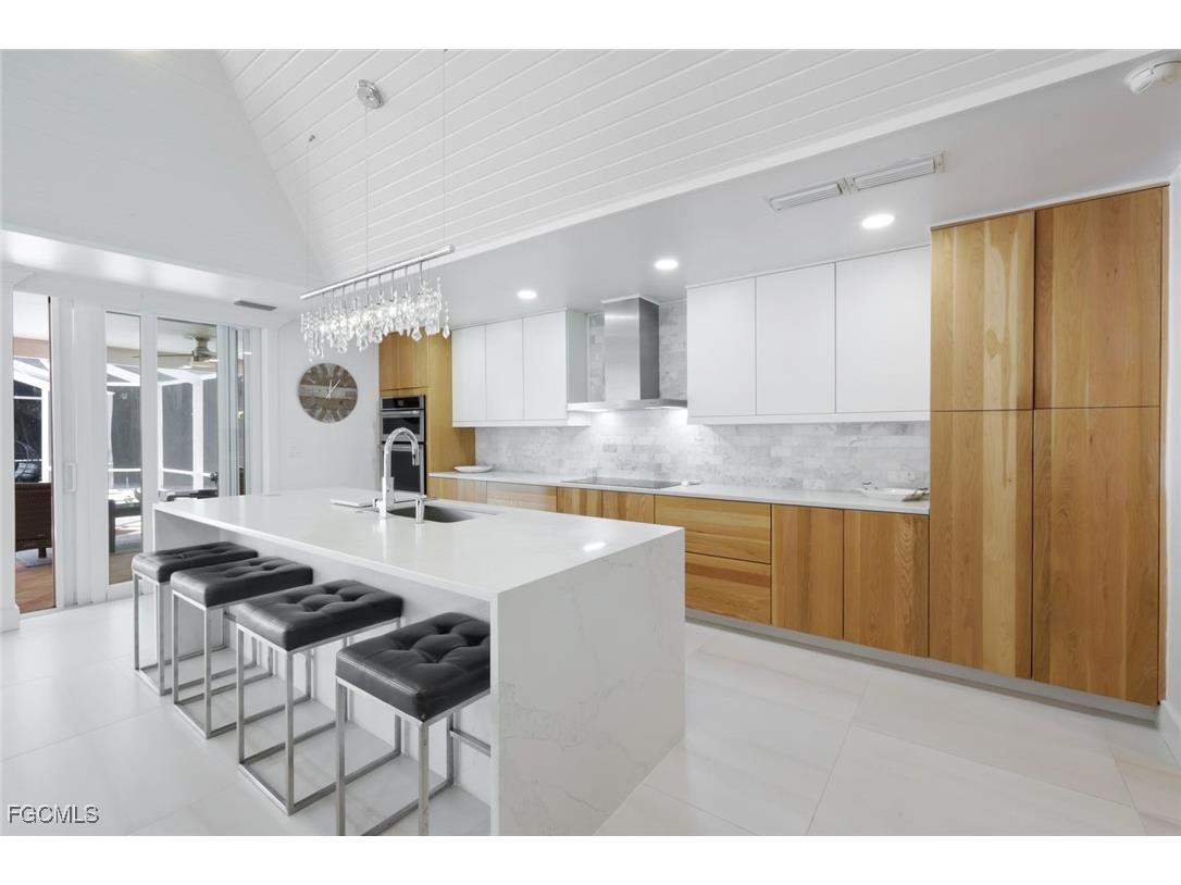 2943 Valencia Way Fort Myers FL 33901 2026004167 image8