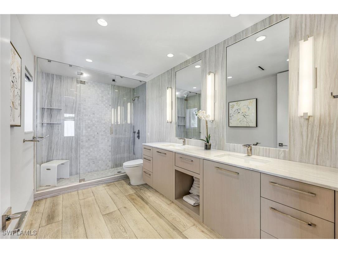 295 5th Avenue S Naples FL 34102 225073176 image16