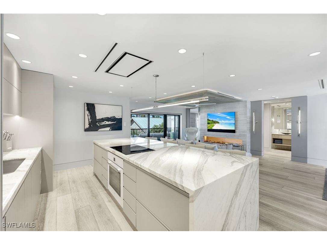 295 5th Avenue S Naples FL 34102 225073176 image8