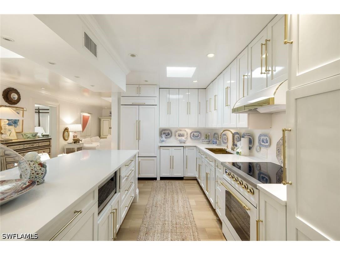 295 6th Street N Naples FL 34102 226014899 image10