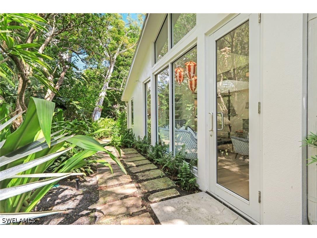 295 6th Street N Naples FL 34102 226014899 image18