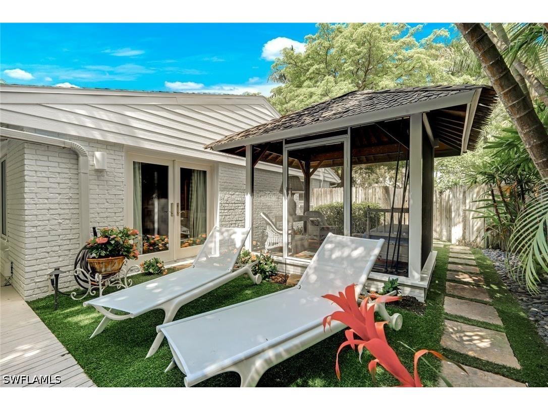 295 6th Street N Naples FL 34102 226014899 image28