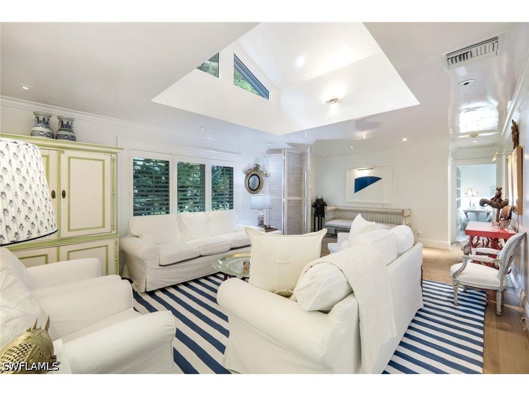 295 6th Street N Naples FL 34102 226014899 image6