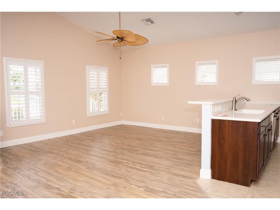 295 Destiny Circle Cape Coral FL 33990 2026000475 image11