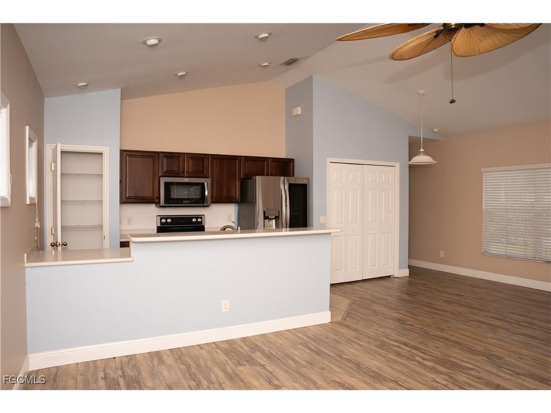 295 Destiny Circle Cape Coral FL 33990 2026000475 image15
