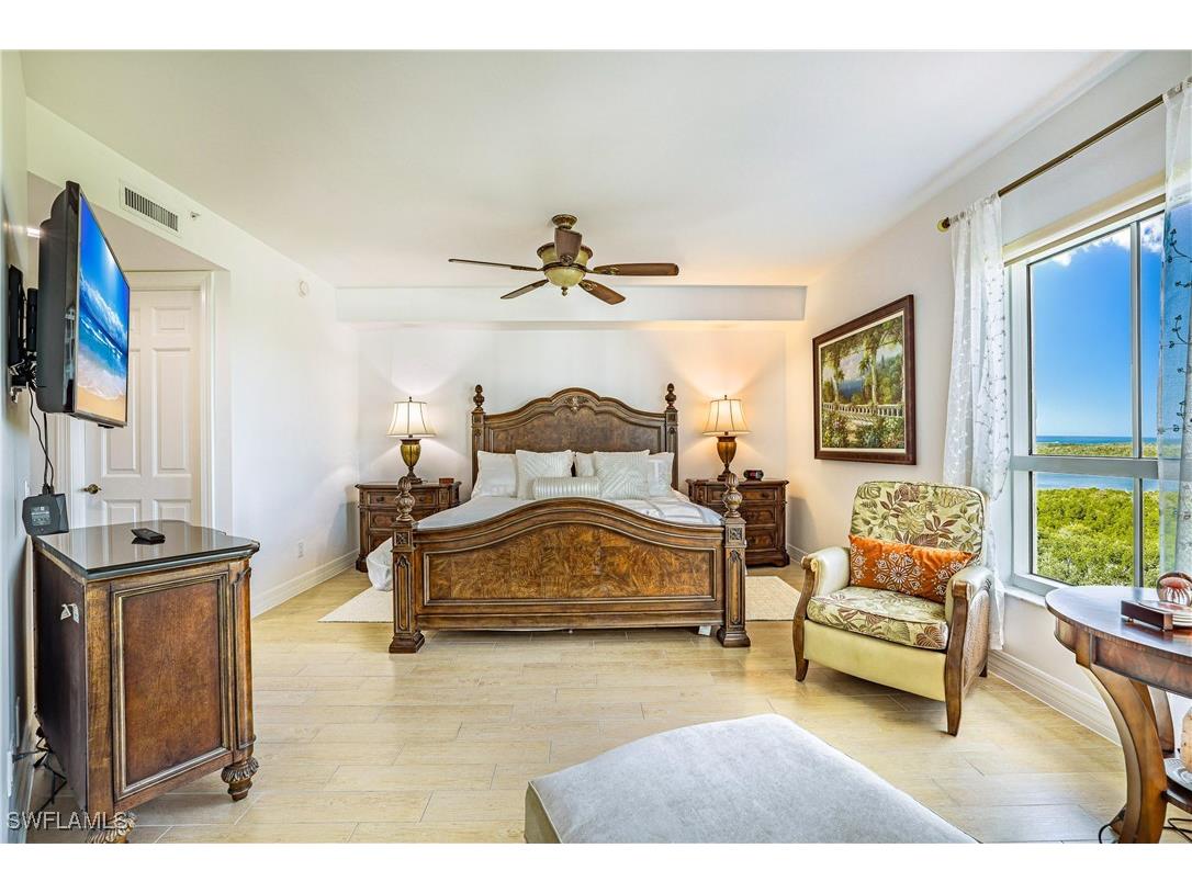 295 Grande Way #505 Naples FL 34110 225074783 image5