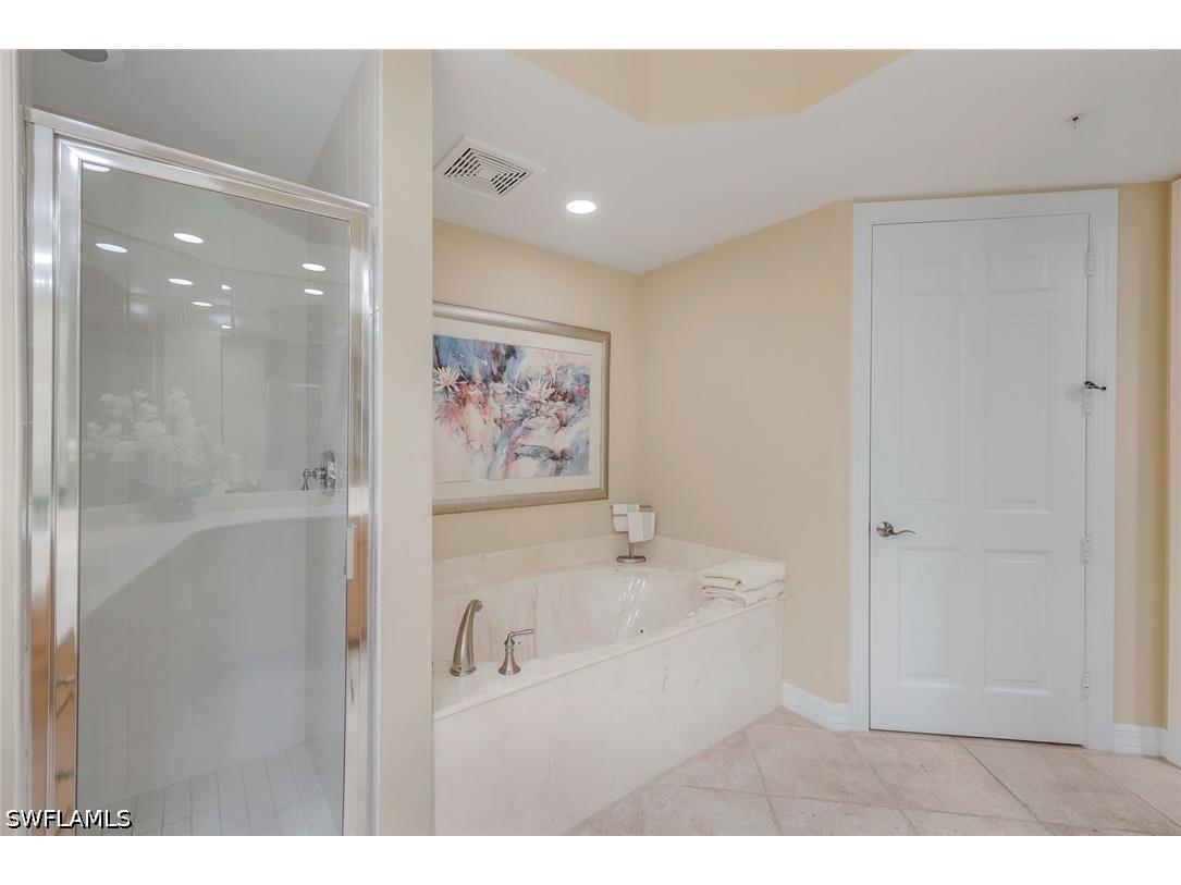 295 Grande Way #1202 Naples FL 34110 226019069 image17