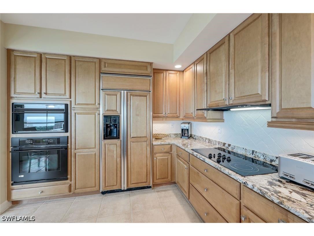 295 Grande Way #1202 Naples FL 34110 226019069 image8